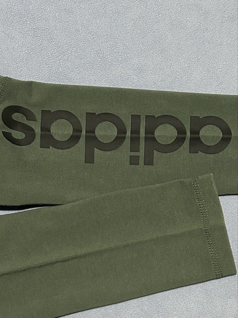 Adidas Training Leggings Grey (Category: Activewear) located in Miagao. Submitted by mjhandpicked (Listing ID 1462889928, Image 3). Description: Adidas training leggings Color: Grey Tone in actual Size: S on tag Waist: 24" - 28" Length: 35" Material: 58% Polyester, 31% Cotton, 11% Elastane Ideal for workouts or casual wear, pwede po for runs, yoga and playing sports Condition+Color: 10/10 Please no rush shipping unless available😊 MOP: GCash MOD:
