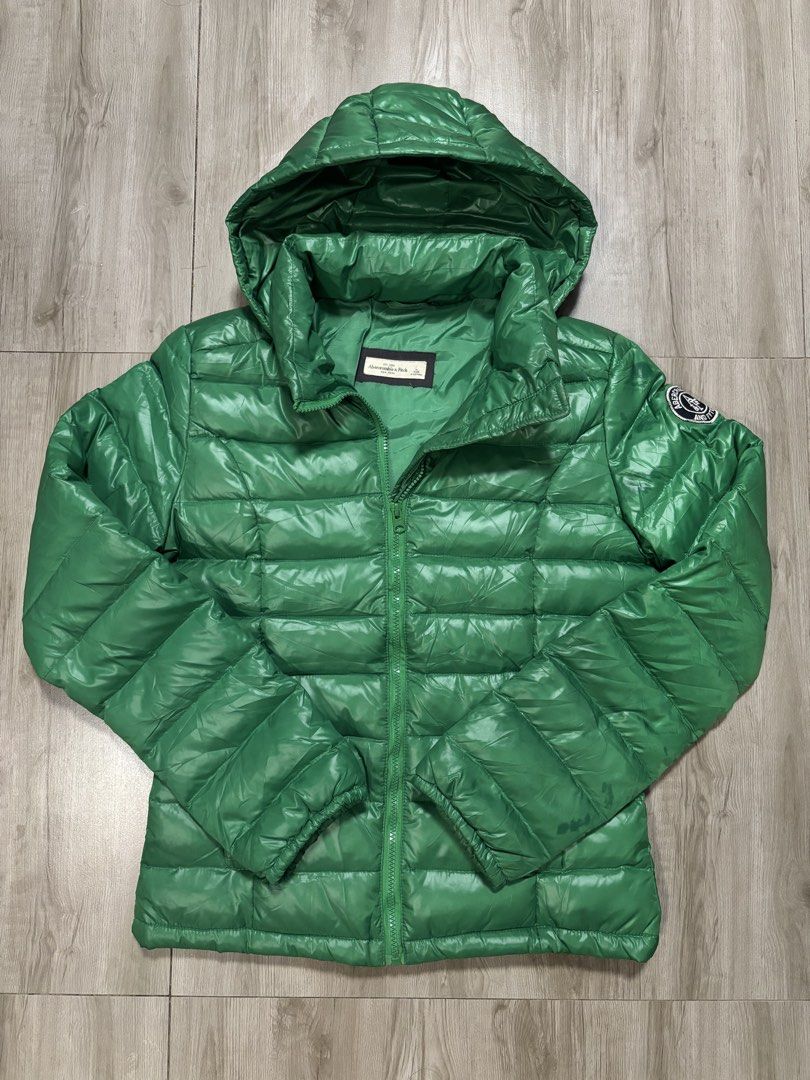 A&F puffer hoodie jacket (Category: Coats, Jackets and Outerwear) located in Cavite. Submitted by cesxyyylll (Listing ID 1462909560, Image 1). Description: .