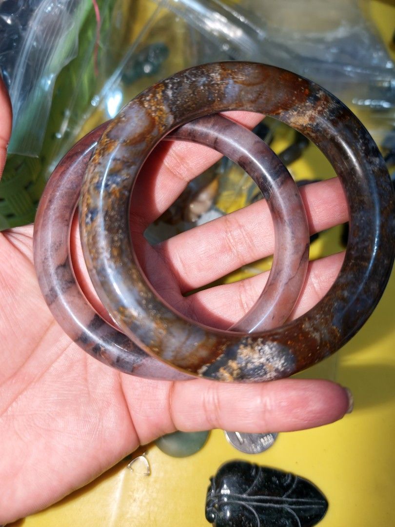 Agate Bundle Solid Bangle 2pcs (Category: Bracelets) located in Quezon City. Submitted by piaoliangcollections.ph (Listing ID 1463099041, Image 1). Description: Get it now for 3500. 2pieces na. Napakaganda. AI Overview Agate stone is a popular grounding crystal believed to promote emotional balance, mental clarity, and protection..