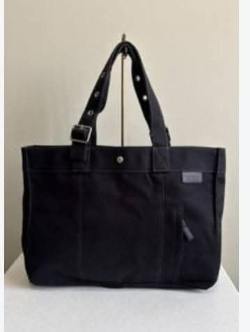 Agnes b voyage (Category: Tote Bags) located in Bauko. Submitted by vayne123_turtle (Listing ID 1462894965, Image 1). Description: Agnes b voyage Canvas tote bag color rate: 8/10.