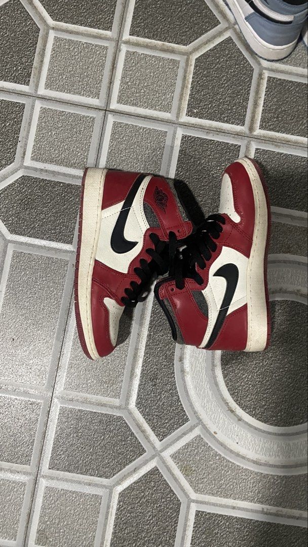 Air Jordan 1 High OG Chicago “Lost and Found” (Category: Sneakers) located in Iloilo. Submitted by puzzles_xxx (Listing ID 1462899091, Image 1). Description: - Classic Air Jordan 1 High OG Chicago colorway (Red, White, Black) - Iconic and highly sought-after silhouette - Essential addition to any sneaker collection - Versatile for casual wear and completing streetwear outfits - Legendary kicks for the discerning buyer.