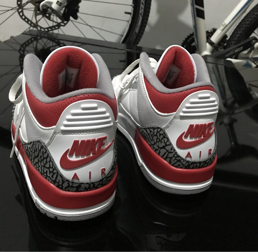 Air Jordan 3 Retro “Fire Red” (DN3707-160) (Category: Sneakers) located in Kawit. Submitted by emwaikei.emwaikei (Listing ID 1463048864, Image 2). Description: ❗️10.5 US MEN ❗️Payment first before shipping MODE OF PAYMENT BDO/GCASH Location: KAWIT, CAVITE .