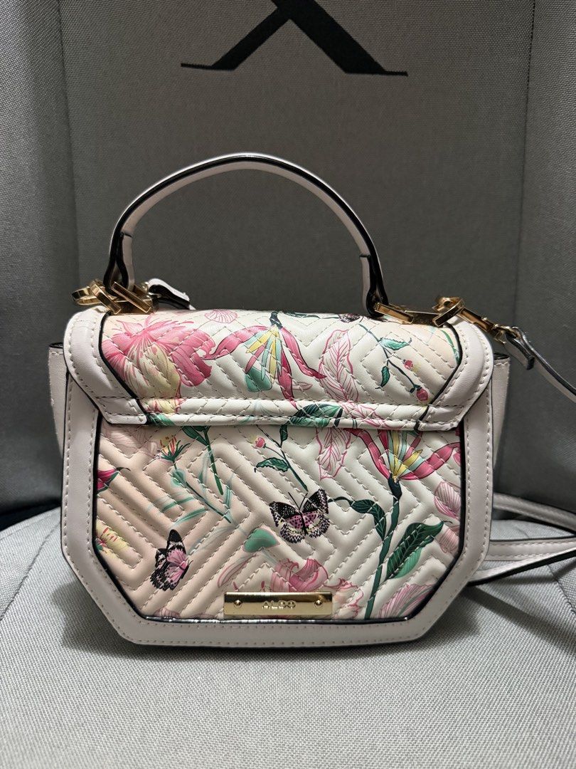 ALDO Floral Quilted Top Handle Bag (Category: Luxury Bags & Wallets) located in Davao. Submitted by tingz444less (Listing ID 1463103763, Image 2). Description: only used once has leather cracks due to storing selling low just to let go.