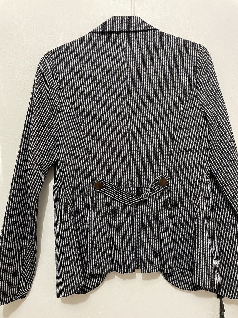 Alexane Striped Blazer Jacket (Black) (Category: Coats, Jackets and Outerwear) located in Quezon City. Submitted by aikkosan (Listing ID 1462982083, Image 2). Description: - Classic black and white striped blazer from Alexon. - Single button closure at the front. - Decorative button detail on the back. - Versatile for work or smart casual outfits. - Fully lined for a comfortable fit..