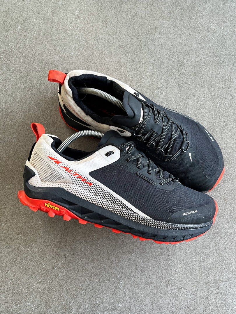 ALTRA OLYMPUS 4 (Category: Casual Shoes) located in Butuan. Submitted by jacobfrost (Listing ID 1463067771, Image 3). Description: ALTRA OLYMPUS 4 10 US MENS 44 EUR EXCELLENT CONDITION FIXED SOCKLINE / MINOR SCRATCH TOE PART ₱1,800 🏷️.