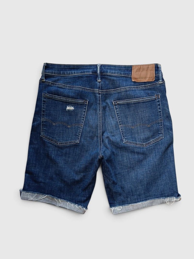 American eagle (Category: Shorts) located in Malasiqui. Submitted by v.hype (Listing ID 1462996564, Image 2). Description: American eagle size : 32 on tag dimension: 32-34w 20L excellent condition price : 1000 pesos + ship.