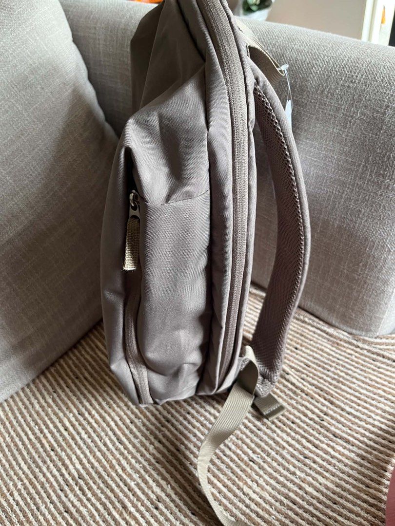 Anello Cocoon Backpack (Category: Backpacks) located in Batangas. Submitted by thrift.lab (Listing ID 1462909520, Image 3). Description: Brand new with tags pa Kasya hanggang 13 inches laptop No issues From Japan Selling for 1.5k Tanauan, Batangas loc 📩DM.