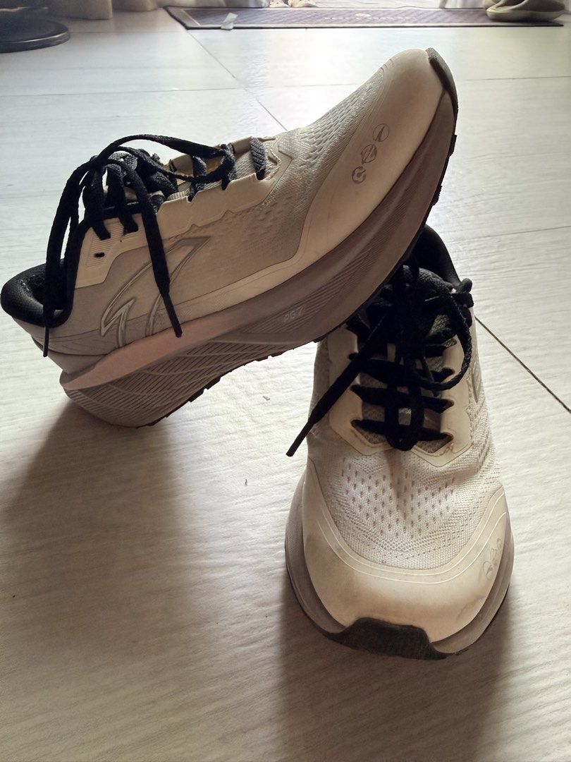 Anta Float PG7 Running Shoes (Category: Sneakers) located in Bulacan. Submitted by lemmojen17 (Listing ID 1462928160, Image 1). Description: Anta Float PG7 Used but not abused No box included.