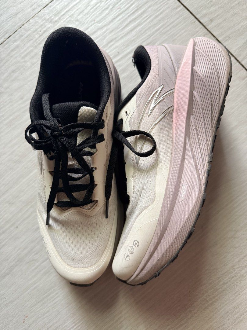 Anta Float PG7 Running Shoes (Category: Sneakers) located in Bulacan. Submitted by lemmojen17 (Listing ID 1462928160, Image 2). Description: Anta Float PG7 Used but not abused No box included.