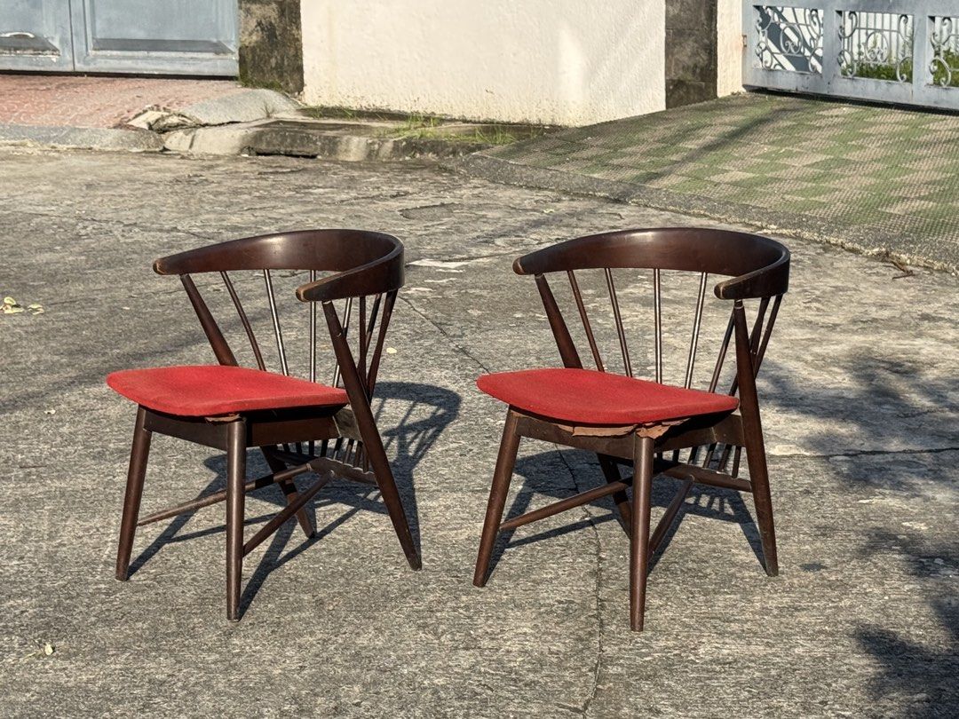 Antique Retro Chair by Hida Sangyo Lango (Category: Chairs) located in Bulacan. Submitted by rock_off.thriftshop.ph (Listing ID 1463094251, Image 1). Description: .