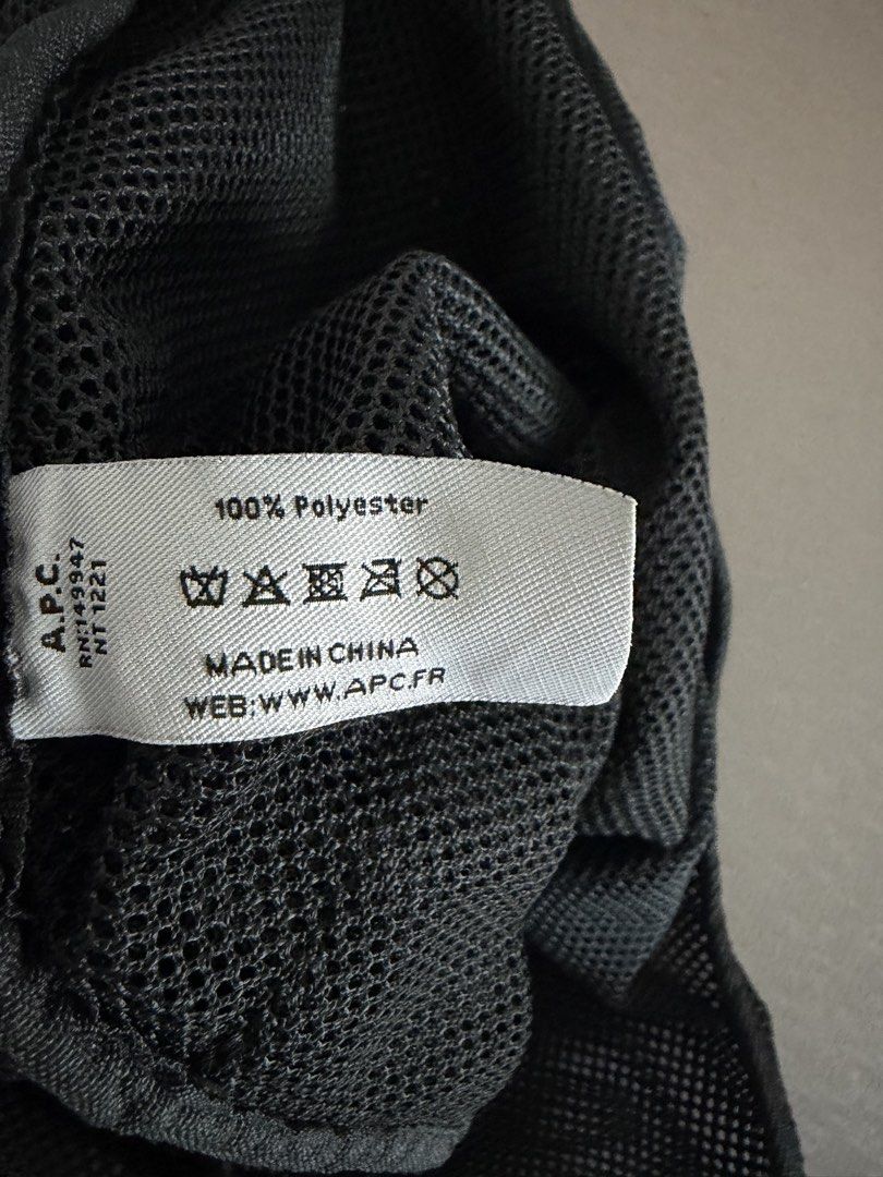 A.P.C. Mesh Tote Bag (Category: Tote Bags) located in Urdaneta. Submitted by theoldmanstore (Listing ID 1462899117, Image 2). Description: - A.P.C. Mesh Tote Bag - Material: 100% Polyester - Ideal for groceries or everyday use - Lightweight and easy to carry - Versatile for your essentials.