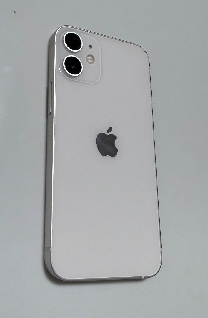 Apple iPhone 12 Mini 銀色 128GB （分類：iPhone 12 系列）位於 Hong Kong。 由 cwrhi 提交（商品編號 1463074208，圖片 1）。簡介： iPhone12 Mini 128GB，操作100%正常 。