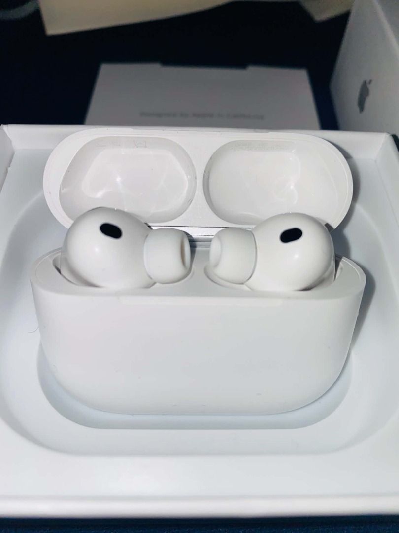 Airpod Pro 3 complete with USB to USB C cable (Category: Earphones) located in Lingayen. Submitted by otaku_niche (Listing ID 1463047468, Image 2). Description: As seen in pictures. Like new, barely used. Will come with apple bag as well. Bought in the UK RFS: I was gifted with a new headphone Payment and shipping : via LBC COD/COP, Bank transfer Item located in Lingayen, Pangasinan.