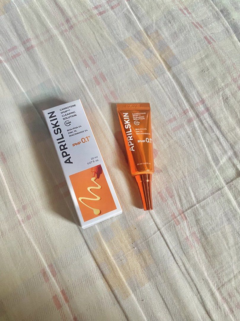 APRILSKIN Carotene IPMP Clearing Solution 20ml (Category: Face Care) located in Manila. Submitted by strawberhii1004 (Listing ID 1462918901, Image 1). Description: - APRILSKIN Carotene IPMP Clearing Solution - Size: 20ml tube - Key Ingredients: BHA+PHA 2%, Zinc 1%, Niacinamide 5% - Special Ingredient: IPMP 0.1% - Benefits: Effectively clears various skin concerns - Perfect for: Enhancing your daily skincare routine.