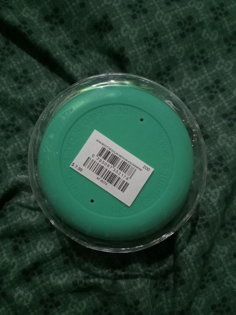 AQUAFLASK BOOT 32-40oz (Category: Water Bottles & Tumblers) located in Manila. Submitted by kukivebi (Listing ID 1463051124, Image 3). Description: AQUAFLASK BOOT 32-40oz — brand new — no issue — aquamarine color — j&t only — payment first.
