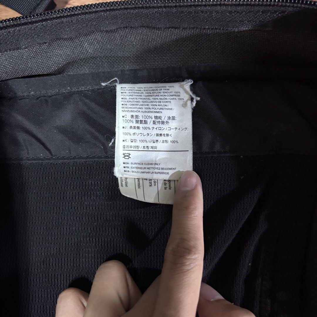 Arc'teryx Arro 22 Backpack (Category: Backpacks) located in Baguio. Submitted by rhayburn (Listing ID 1463008510, Image 3). Description: - Brand: Arc'teryx - Color: Black - Material: 100% Nylon face, 100% Polyurethane coating - Zippers: YKK - Care: Surface clean only - Ideal for: Everyday use, outdoor adventures - Features: Ample storage space for essentials.