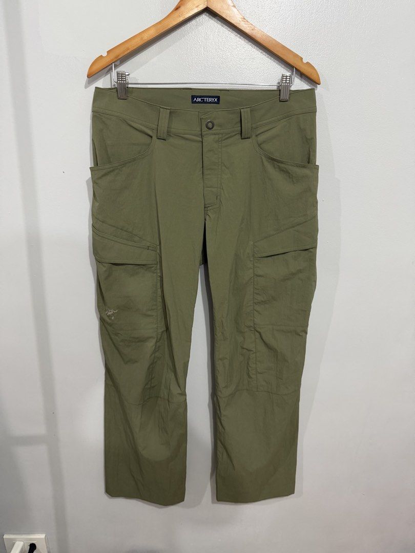 Arc'teryx Lightweight Rampart Pants (Category: Activewear) located in Imus. Submitted by medyogoodguys (Listing ID 1463083752, Image 2). Description: Arc'teryx - Lightweight Rampart Pants Excellent condition Size 32 waist Length 40" inches 3,500 pesos only Dm.