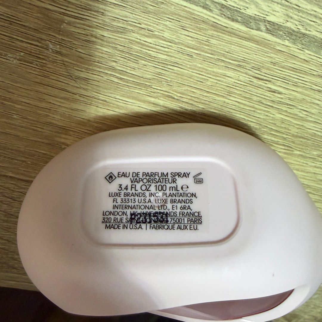 Ariana Grande Mod Blush Perfume (100mL) (Category: Fragrance & Deodorants) located in Quezon City. Submitted by l.illac (Listing ID 1462939768, Image 3). Description: LISTED PRICE IS LAST PRICE - Bought in Chemist Warehouse, Sydney Australia - Only sprayed thrice, essentially it’s still full .