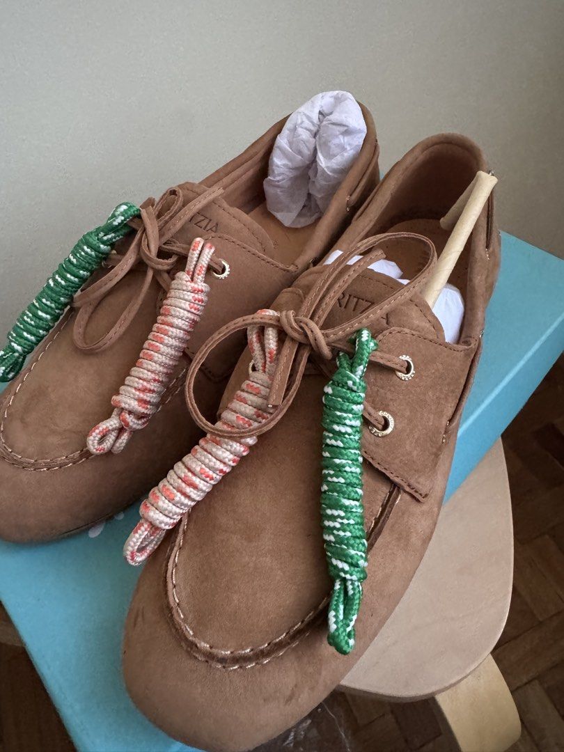 Aritzia Sperry Slim Boat Shoes (Category: Casual Shoes) located in Quezon City. Submitted by raremountain.19d94e (Listing ID 1462958005, Image 2). Description: Fits 8-8.5 men’s. Add shipping fee. .