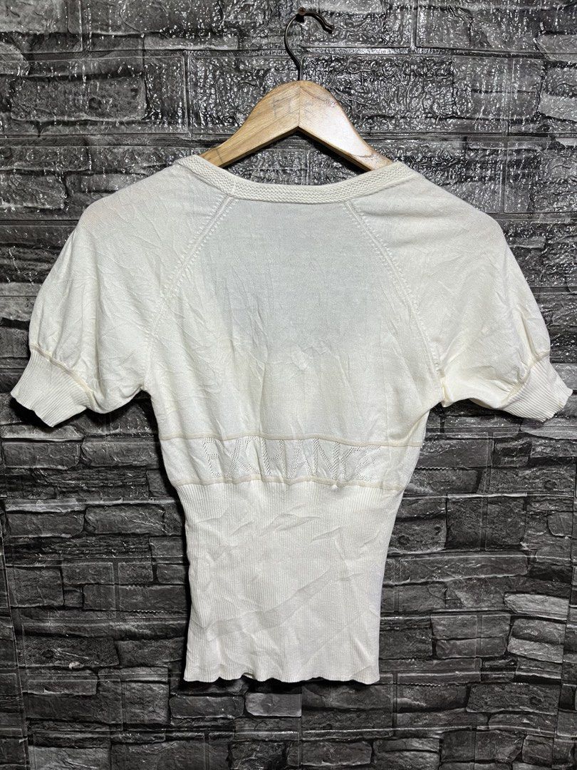 Armani Exchange Ribbed Top (Category: Blouses) located in Manila. Submitted by flex_curation (Listing ID 1462894344, Image 3). Description: 16x22 IN VERY GOOD CONDITION BACOOR CAVITE LOC.