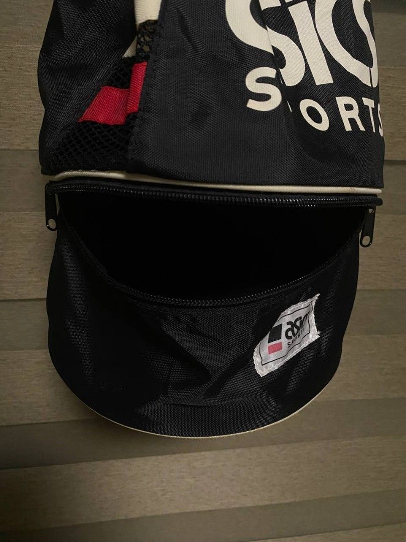 Asics string bag (Category: Activewear) located in Cavite. Submitted by safehawk-c9a684 (Listing ID 1463076051, Image 3). Description: for sale Asics string bag no issues.