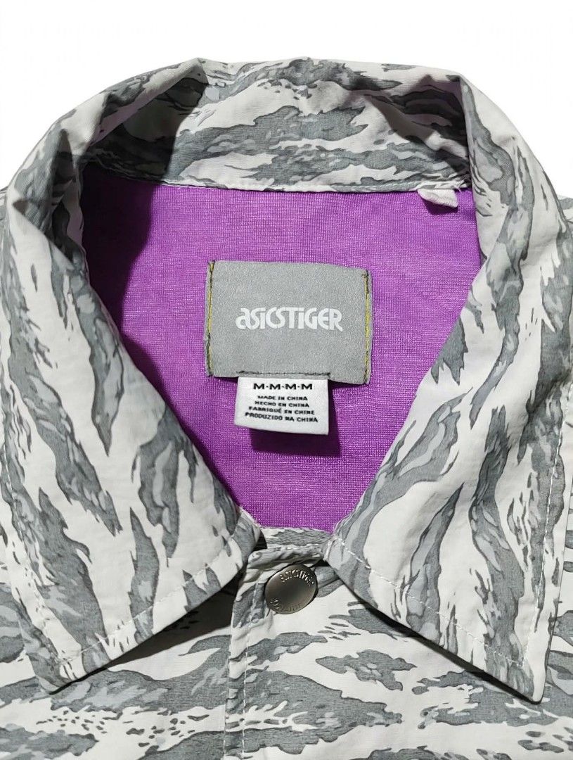 Asics Tiger 2018 Atmos Solebox Camo Jacket (Category: Coats, Jackets and Outerwear) located in Morong. Submitted by ulyfinds (Listing ID 1463056132, Image 2). Description: This coach jacket is an official release from the coveted 2018 tripartite collaboration between Asics Tiger, Tokyo boutique Atmos, and Berlin retailer Solebox..