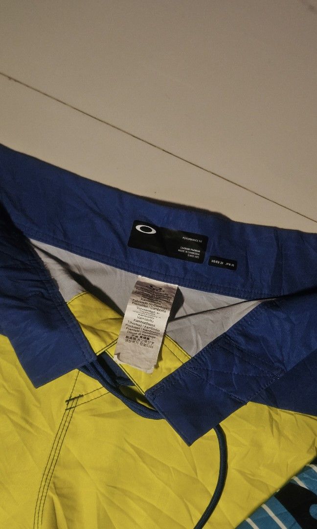 ASPACK! Billabong: size 34 | Oakley: size 33 (Category: Swim Trunks & Board Shorts) located in Aroroy. Submitted by gabrizz_y (Listing ID 1462929909, Image 3). Description: .