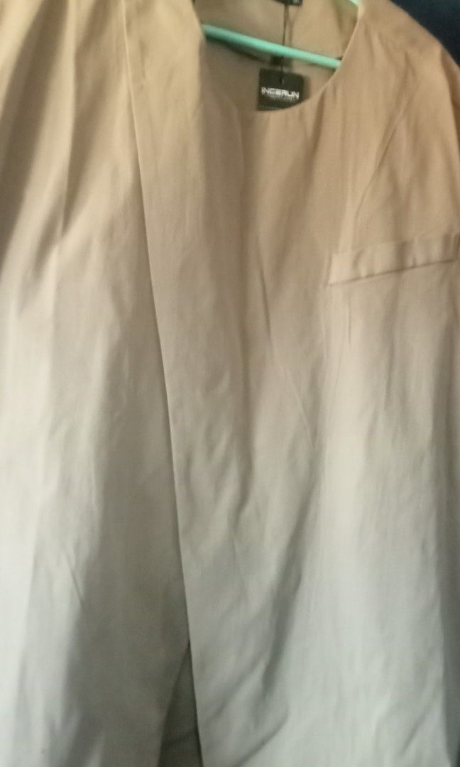 Assorted clothes (Category: Coats, Jackets and Outerwear) located in Paranaque City. Submitted by dimaguilaa94969 (Listing ID 1462984816, Image 3). Description: assorted pm if ibt 09260966619..