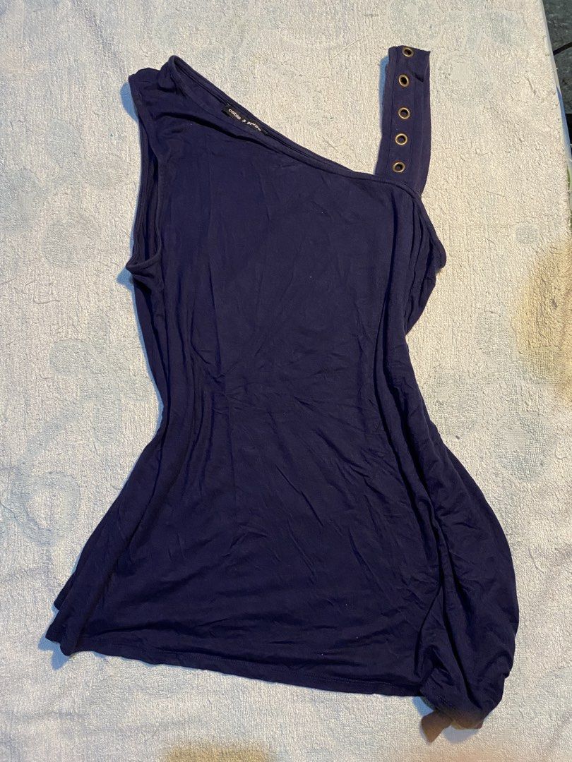 Asymmetrical Top (Category: Others Tops) located in Mapandan. Submitted by elavee (Listing ID 1463086833, Image 1). Description: .