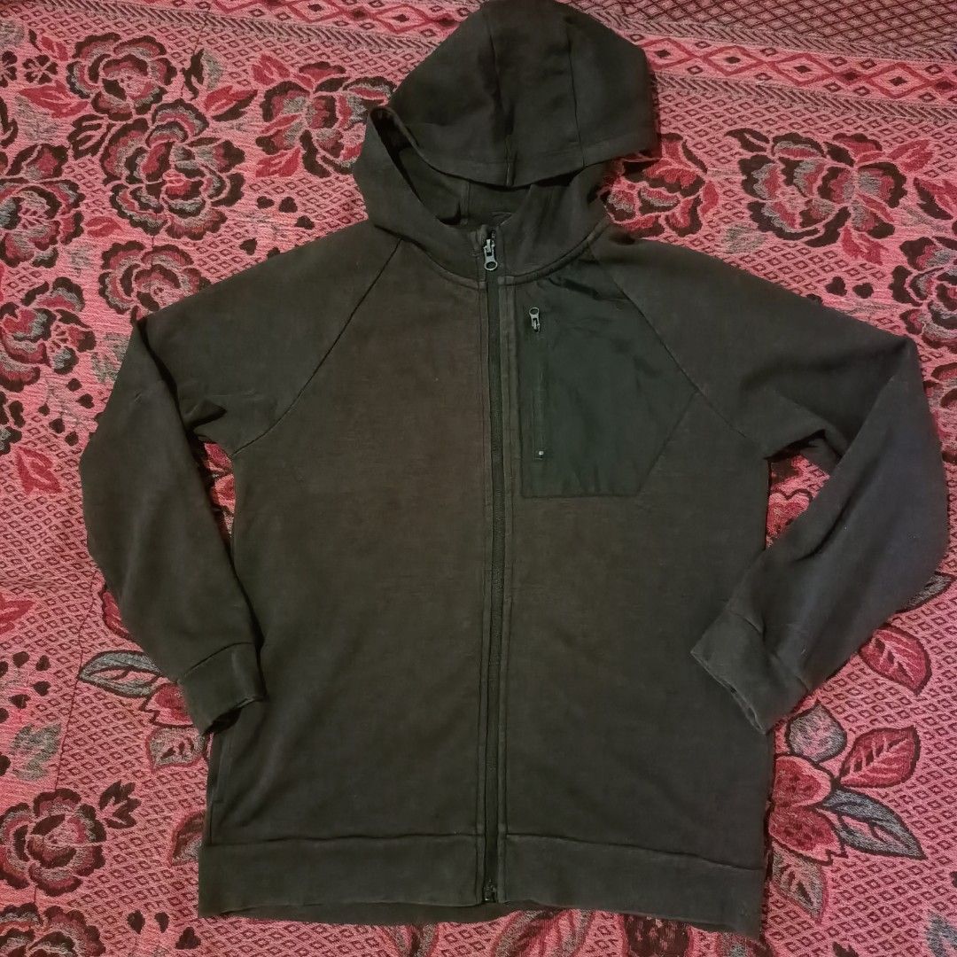 Athletic Works Jacket (Category: Babies & Kids Fashion) located in Cavite. Submitted by kjthriftlabcorner (Listing ID 1462906461, Image 2). Description: - Size: L (10–12) Husky — means roomier/wider cut for kids that age ​ - Style: Full-zip hooded jacket / hoodie ​ - Color: Black ​ - Design Features: ​ - Raglan sleeves ​ - Contrast fabric chest pocket with small zipper ​ - Full front zipper ​ - Attached hood ​ - Ribbed cuffs & hem ​ - Soft, comfo