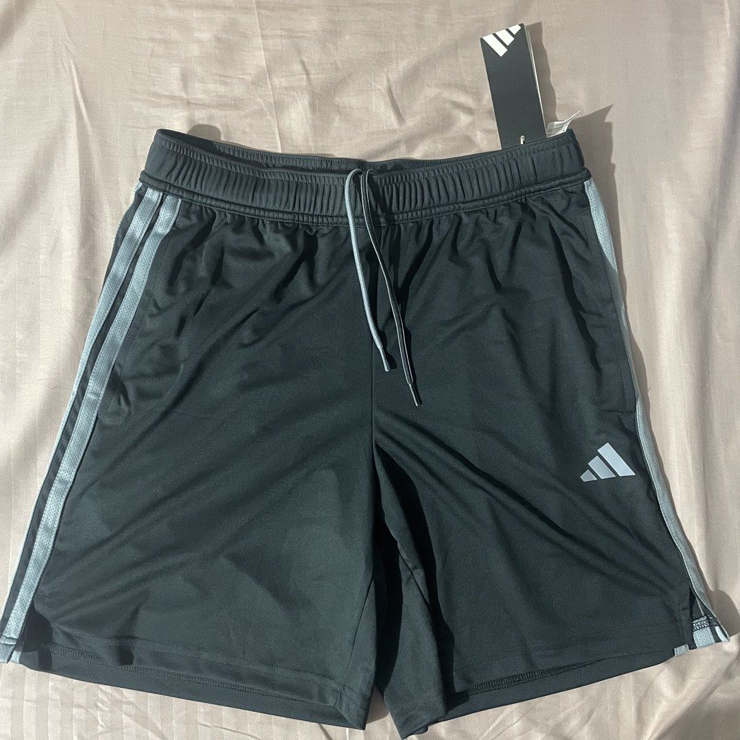 Authentic Adidas Training Workout Gym Shorts (Category: Shorts) located in Dasmarinas. Submitted by jugem (Listing ID 1463046479, Image 1). Description: 29 in. waist 17.5 in. length.