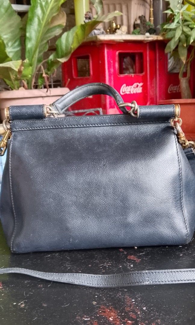 Authentic Dolce & Gabbana Sicily bag (Category: Luxury Bags & Wallets) located in Davao. Submitted by baghunterluxxe (Listing ID 1462957708, Image 2). Description: guaranteed in medium size sign of use.