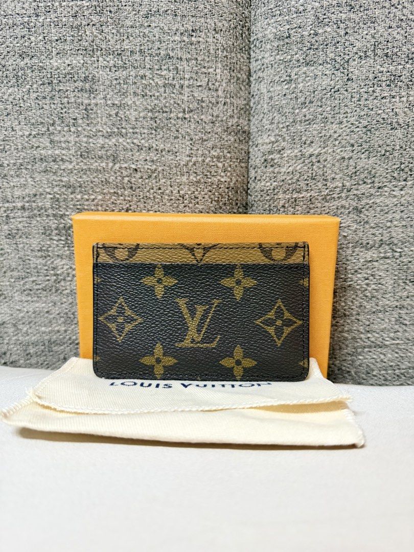 Authentic Louis Vuitton Card Holder Reverse Monogram (Category: Luxury Bags & Wallets) located in Paranaque City. Submitted by angelibermejo (Listing ID 1462970027, Image 2). Description: 11 x 7 x 0.5 cm (Length x Height x Width) - Monogram and Monogram Reverse coated canvas - Cowhide leather lining - An interior slot holds bigger cards and receipts - Two outside slots hold credit cards, transport cards and more .