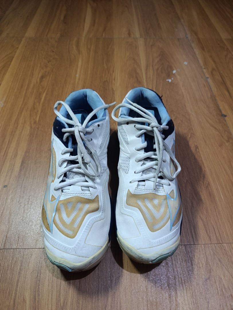 Authentic Mizuno Wave Lightning Z7 Shoes (Category: Sneakers) located in Bulacan. Submitted by koritooo (Listing ID 1463049898, Image 3). Description: Authentic Mizuno Wave Lightning Z7 Shoes Good as new no issue US men's size 7.5 UK 6.5 EUR 40.