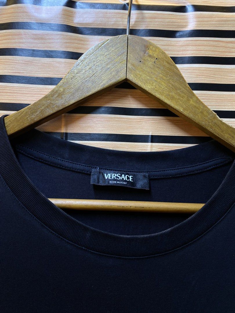 AUTHENTIC VERSACE TEE (Category: Tshirts & Polo Shirts ) located in Makati City. Submitted by drip.poww (Listing ID 1462962191, Image 3). Description: - Authentic Versace - Color: Black - Size: XL - Dimes: 25x29 - Authentic - Excellent condition - Need wash, fresh from bale - Material: 100% Cotton Please don’t expect too much—these are thrifted (ukay) items. 😊 !!STILL NEGOTIABLE!!.