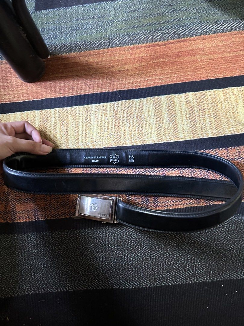 Authentice Versce belt (Unisex) (Category: Belts) located in Alaminos. Submitted by angelsnoow (Listing ID 1462929560, Image 2). Description: .