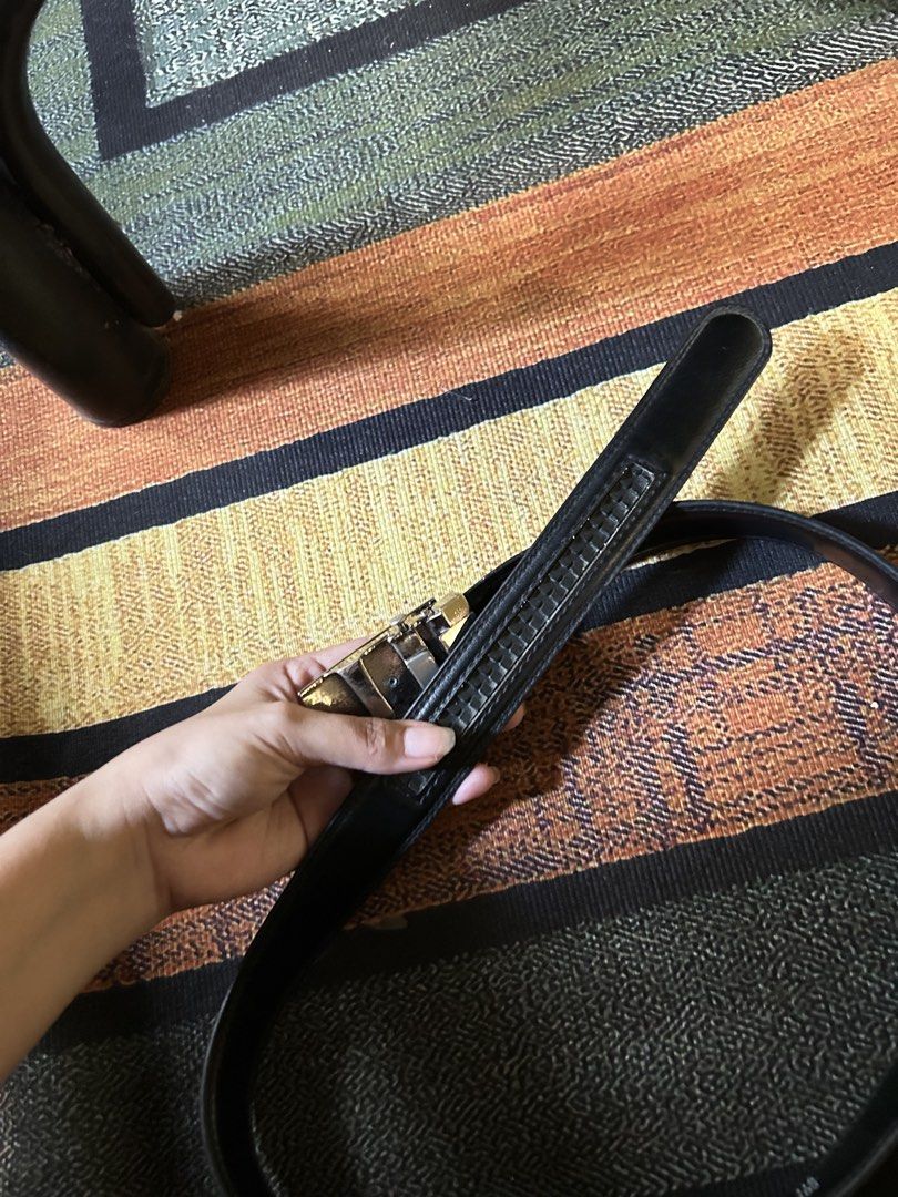 Authentice Versce belt (Unisex) (Category: Belts) located in Alaminos. Submitted by angelsnoow (Listing ID 1462929560, Image 3). Description: .