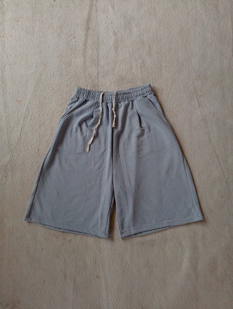 Baby Blue Sweat Jorts (Category: Shorts) located in Caloocan City. Submitted by sharpthreads18 (Listing ID 1462899307, Image 1). Description: ‎________________ ‎📏DIMES (INCHES) ‎• Waist / Open size ‎• Length / 23 ‎• Thigh / 14 ‎• Hem / 13.5 ‎________________ ‎🧷DETAILS ‎• Issue: none ‎• Already Washed ‎• Excellent Condition .