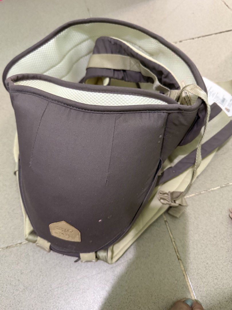 Baby Carrier (Category: Maternity Care) located in Cebu City. Submitted by kimmycsgirl88 (Listing ID 1463005885, Image 1). Description: Needs Cleaning thus selling low Never Used.
