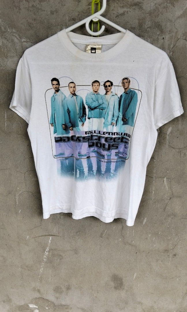 Backstreet Boys (1993) (Category: Tshirts & Polo Shirts ) located in Alaminos. Submitted by thrift-matic (Listing ID 1462993551, Image 1). Description: Youth Large 19x24.