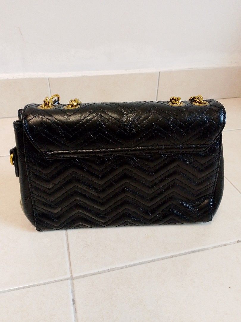 Bag bundle (Category: Bags & Wallets) located in Seremban. Submitted by ain_muainnzah83 (Listing ID 1462962158, Image 2). Description: .