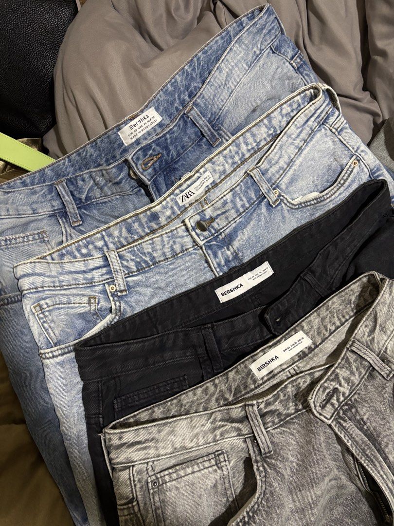 Baggy Pants TAKE ALL (Category: Jeans) located in Makati City. Submitted by margauux_ (Listing ID 1462969123, Image 1). Description: Size 36 Location Makati.