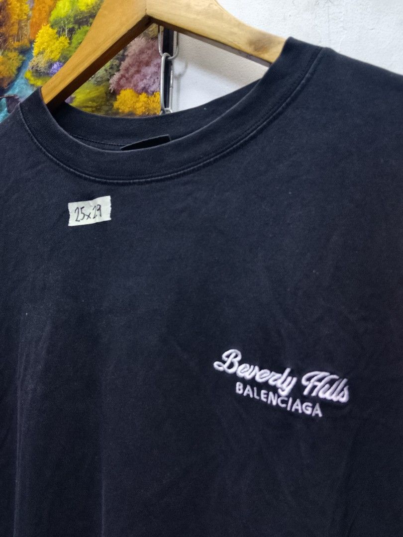 Balenciaga Beverly Hills tee (Category: Tshirts & Polo Shirts ) located in Valenzuela. Submitted by joshwrldselection (Listing ID 1463058023, Image 2). Description: xl - xxl very good condition need wash only thrift..