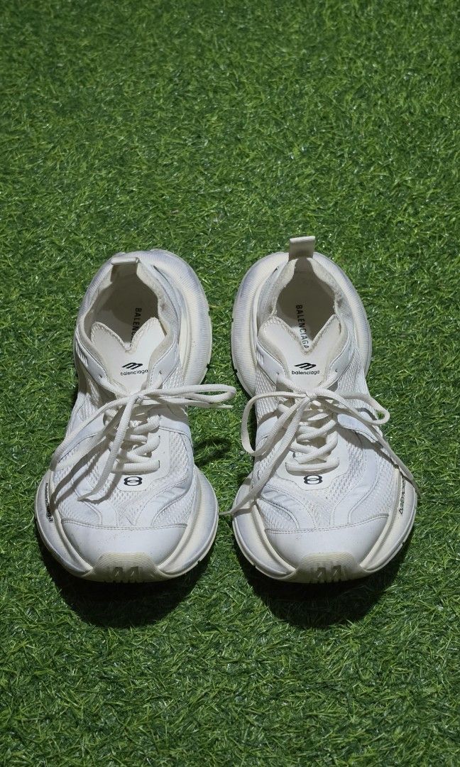 Balenciaga circuit sneakers (Category: Shoe inserts & accessories) located in Paranaque City. Submitted by thrift_uel (Listing ID 1463012150, Image 2). Description: Balenciaga circuit sneakers size 44.