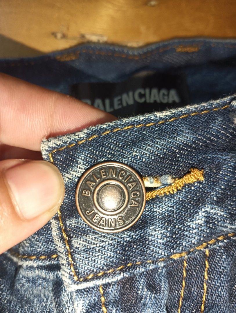 Balenciaga Patchwork Denim Jeans Size 28 (Category: Luxury Apparel) located in Taguig. Submitted by dandanathriftshop (Listing ID 1462886506, Image 2). Description: FORSALE ‼️ BALENCIAGA REWORKS DESIGN JEANS EXCELLENT CONDITION NO ISSUE 28 ON TAG 30 waist 39.5 length 7.3 opening leg 999 FREESHIPPING DM📥.