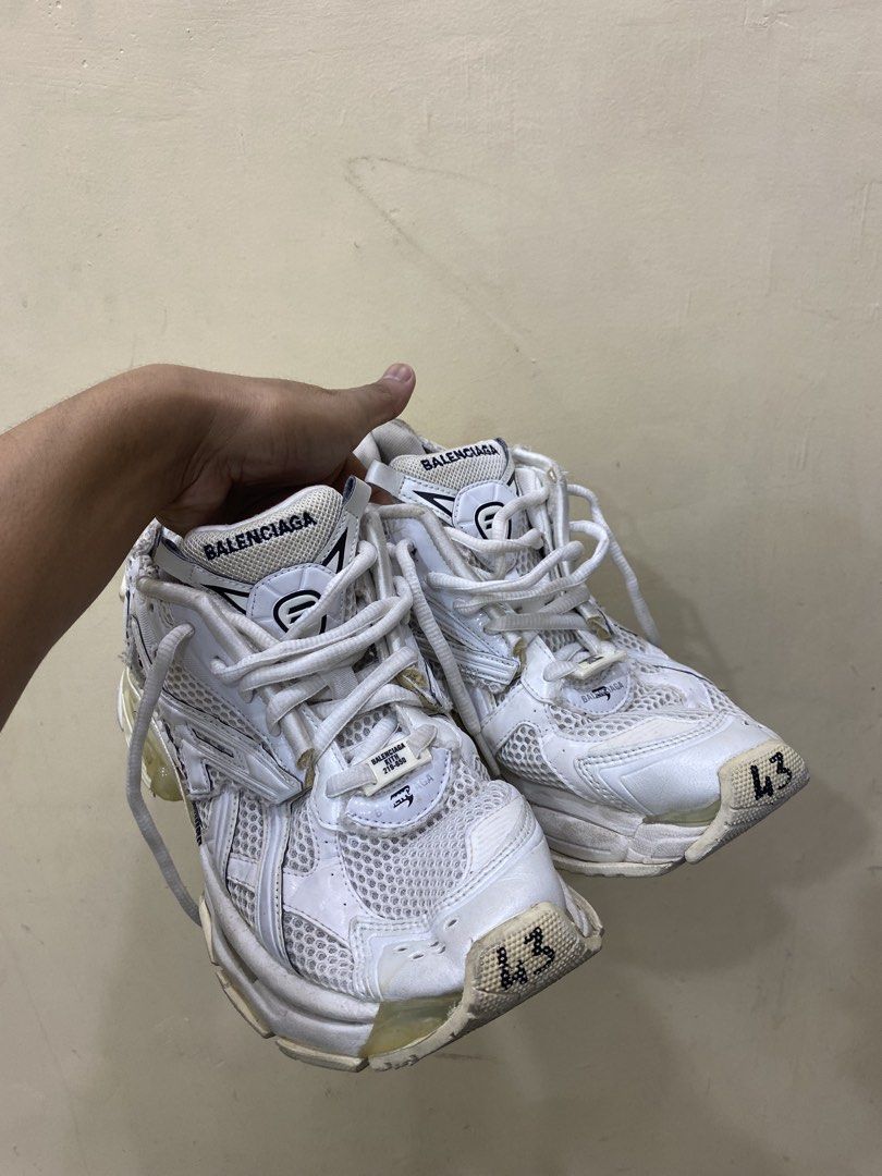 Balenciaga runner (Category: Sneakers & Footwear) located in Manila. Submitted by mikeed. (Listing ID 1462967835, Image 2). Description: balenciaga runner excellent-new condition size 43 Price 3800.