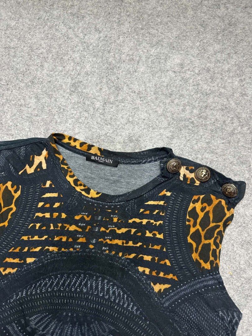 BALMAIN ASSYMETRIC DEDIGN TOPS (Category: Luxury Apparel) located in Zamboanga. Submitted by swayporgy (Listing ID 1462912523, Image 3). Description: .