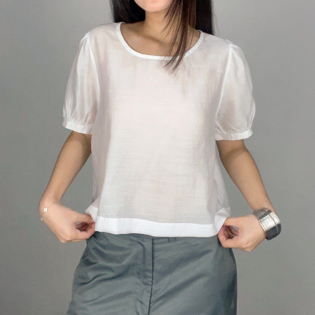 basic puffed linen top (Category: Blouses) located in Manila. Submitted by pabili.ph (Listing ID 1463075730, Image 1). Description: small to semi medium L17", up to B38".