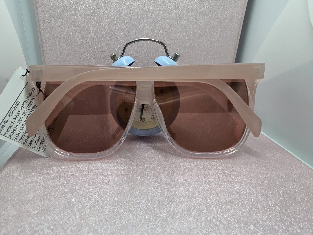 BBase design HK (Category: Sunglasses & Eyewear) located in La Trinidad. Submitted by zasha28 (Listing ID 1462915630, Image 2). Description: oversized optical grade frames.