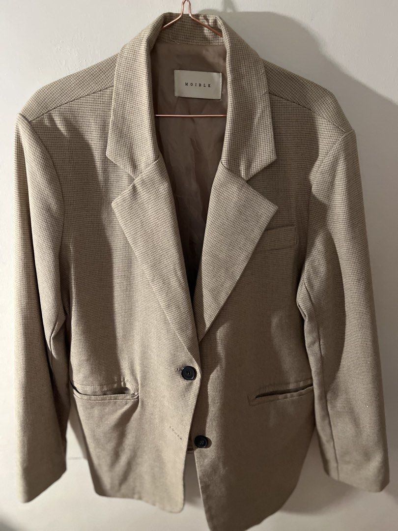 Beige Office/ Formal Coat for Women (Category: Coats, Jackets and Outerwear) located in Mandaluyong City. Submitted by skylistings_c (Listing ID 1462923943, Image 1). Description: No flaws or issues Fit Medium to Large.